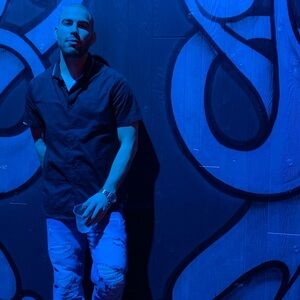 Meet your Posher, Luis